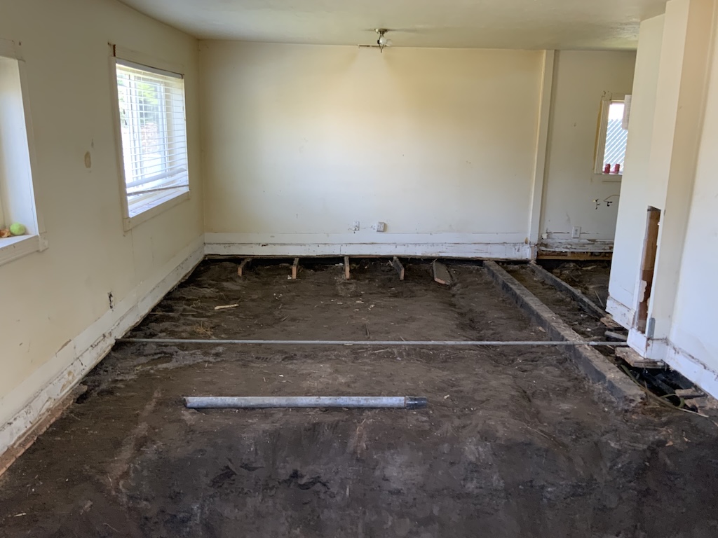 floor framing on ground, no footing or foundation wall